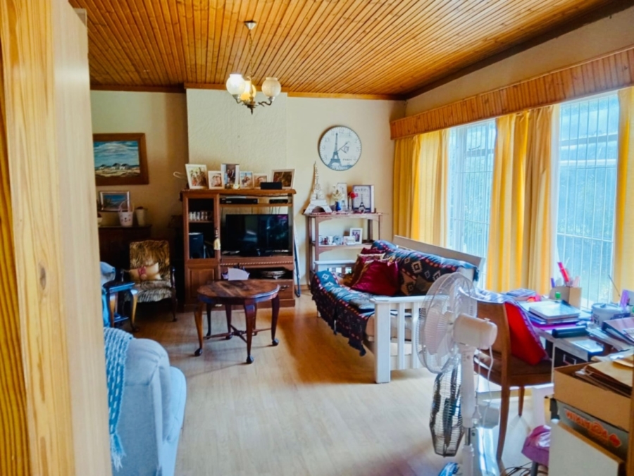 5 Bedroom Property for Sale in Fichardt Park Free State